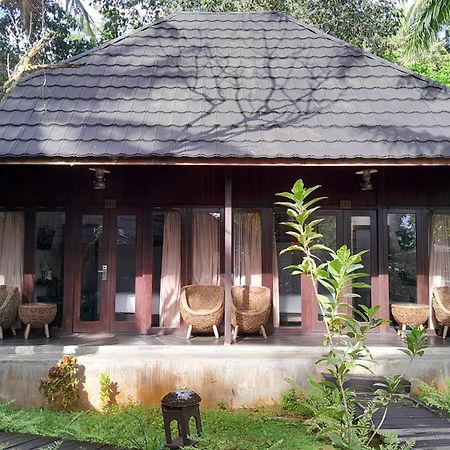 Kasuari Valley Beach Resort Sorong Eksteriør billede