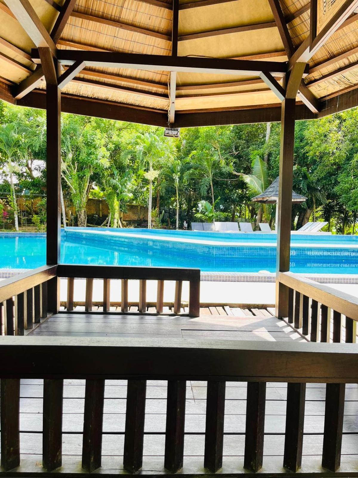 Kasuari Valley Beach Resort Sorong Eksteriør billede