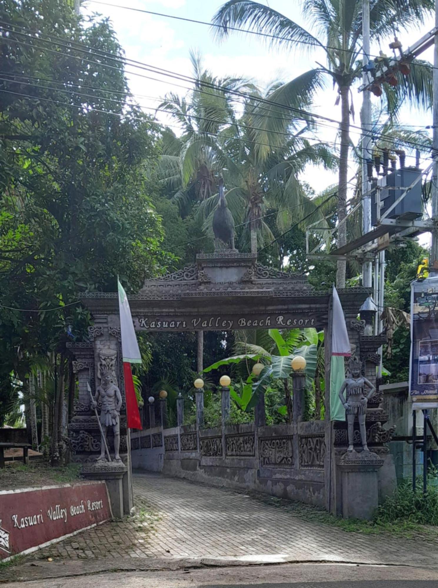 Kasuari Valley Beach Resort Sorong Eksteriør billede