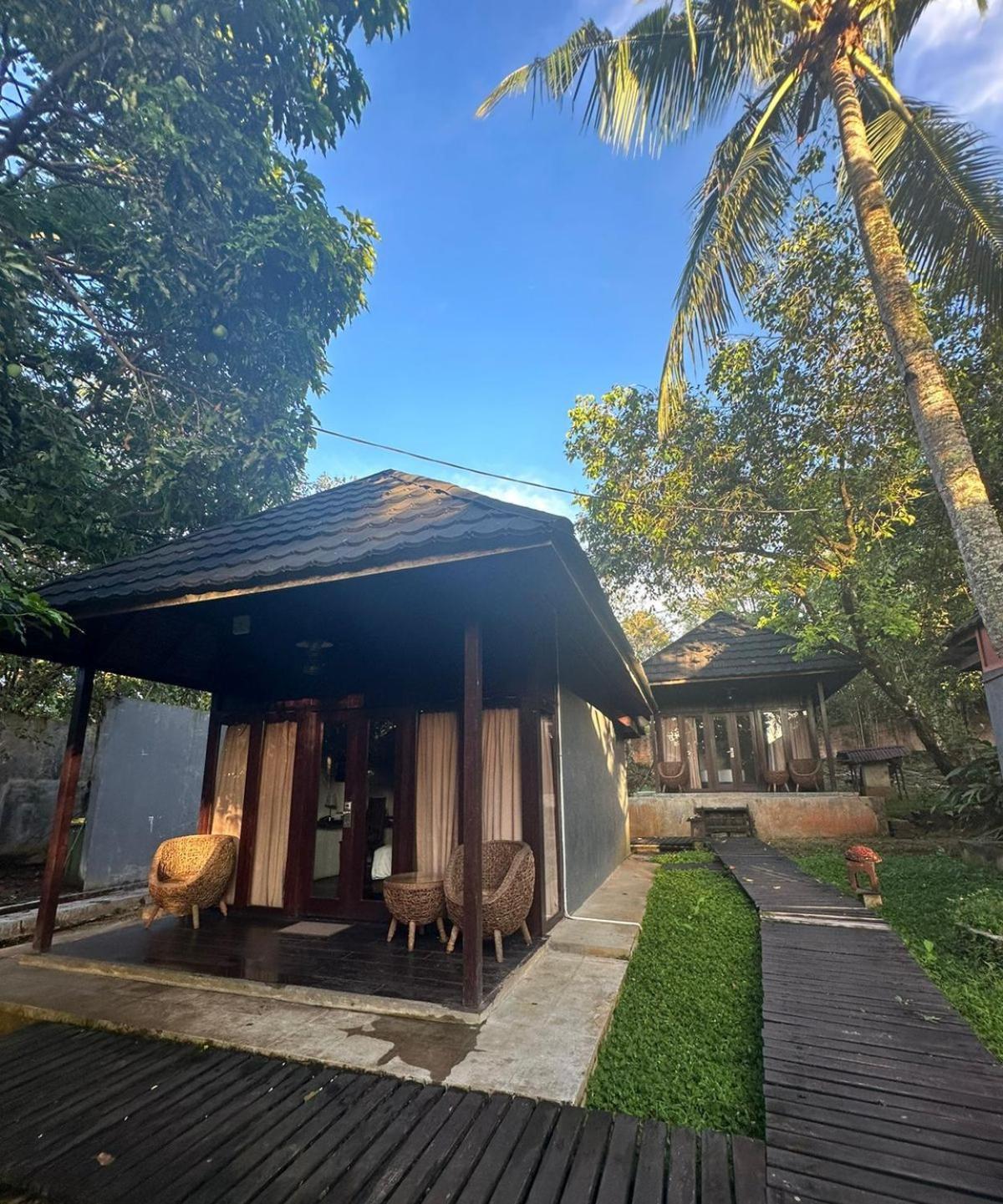 Kasuari Valley Beach Resort Sorong Eksteriør billede