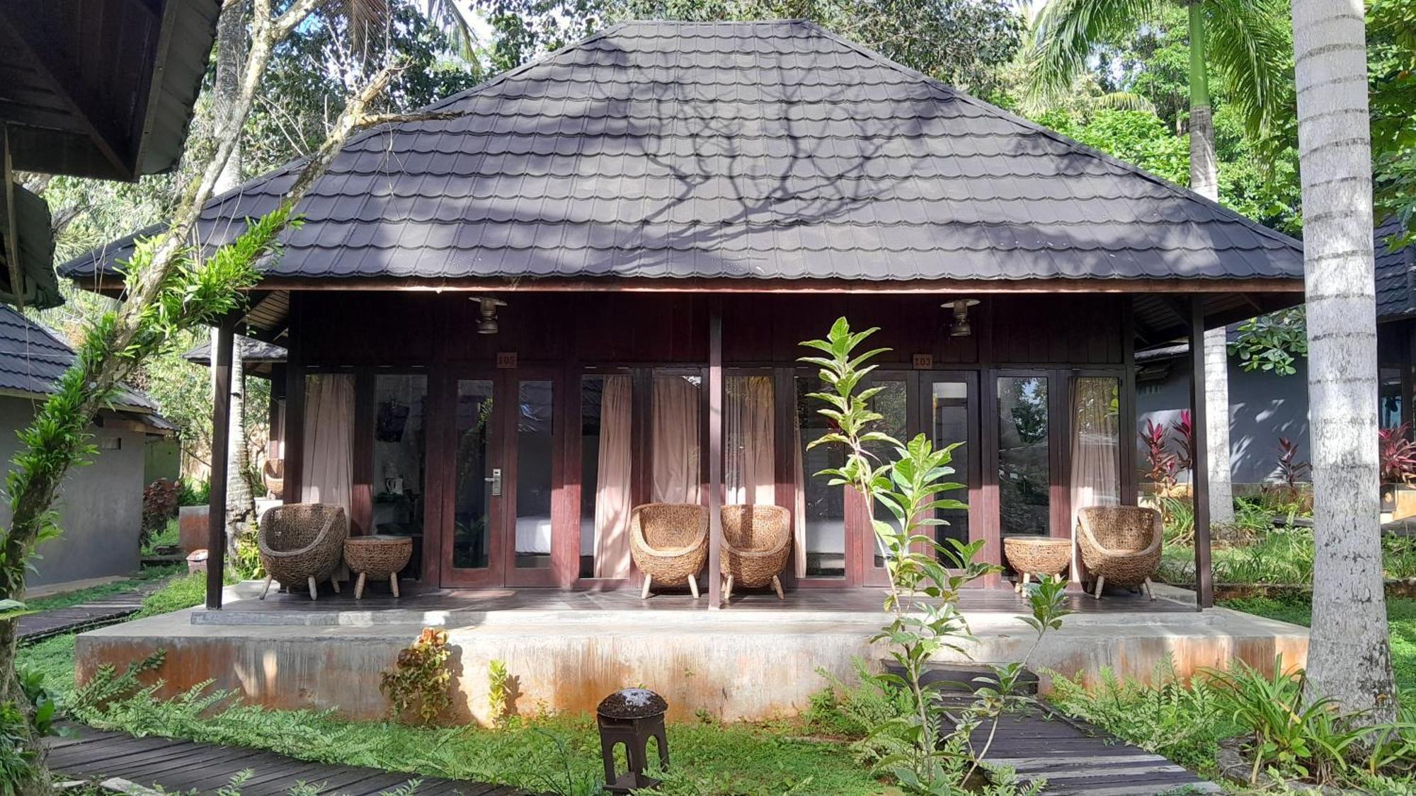 Kasuari Valley Beach Resort Sorong Eksteriør billede